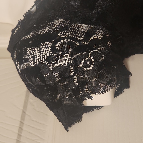 Guess velvet and lace mini dress - Picture 2 of 5